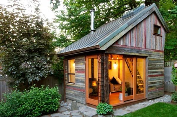 Photo of a tiny house Photo of a tiny house