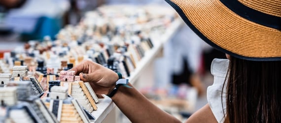 Photo of a woman shopping for souvenirs Photo of a woman shopping for souvenirs