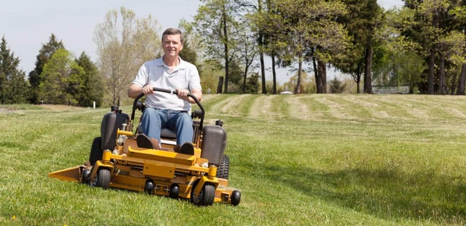 Zero turn lawnmower