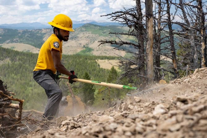 Photo of a Wyoming Conservation Corps member Photo of a Wyoming Conservation Corps member