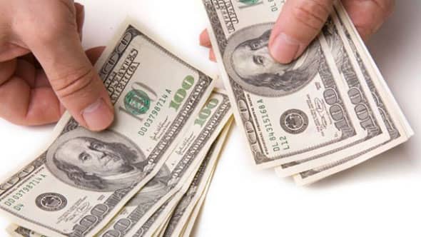 Couting-Hundred-Dollar-Bills(web) Couting-Hundred-Dollar-Bills(web)