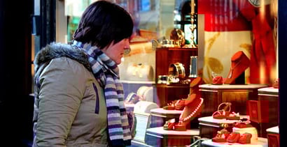 5 Ways To Avoid Credit Temptation 5 Ways To Avoid Credit Temptation