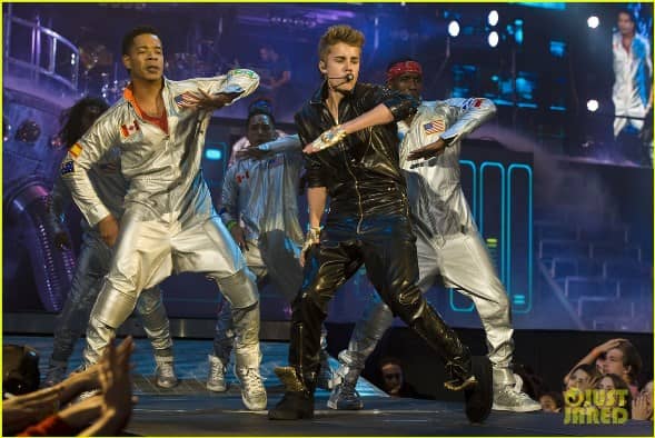-{CA}-{LA}- Singer Justin Bieber performs during his 'Believe' tour at The Staples Center on October 3, 2012 in Los Angeles, California.  NO Sales or usage for PerezHilton.com/No Sales of Usage for GossipCenter.com -Pictured: Justin Beiber -Photo by: Justin Campbell /startraksphoto.com Startraks Photo New York, NY for licensing please call 232-414-9464 or email sales@stratraksphoto.com