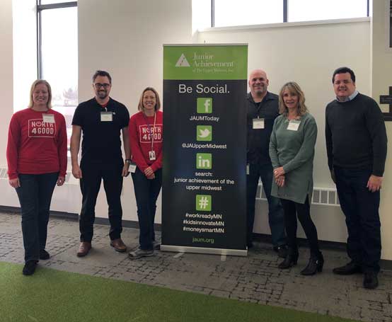 Junior Achievement Volunteers Junior Achievement Volunteers