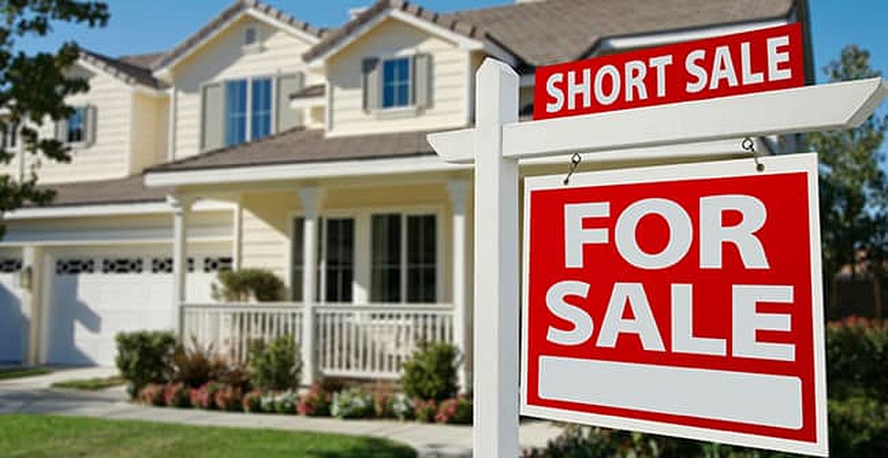 What’s the Difference Between a Foreclosure and a Short Sale? What’s the Difference Between a Foreclosure and a Short Sale?